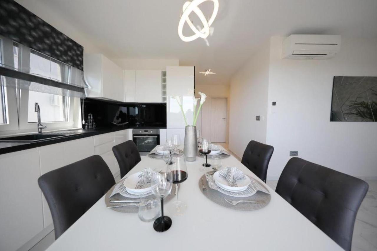 Luxury Majpruz Suites I Zára Kültér fotó