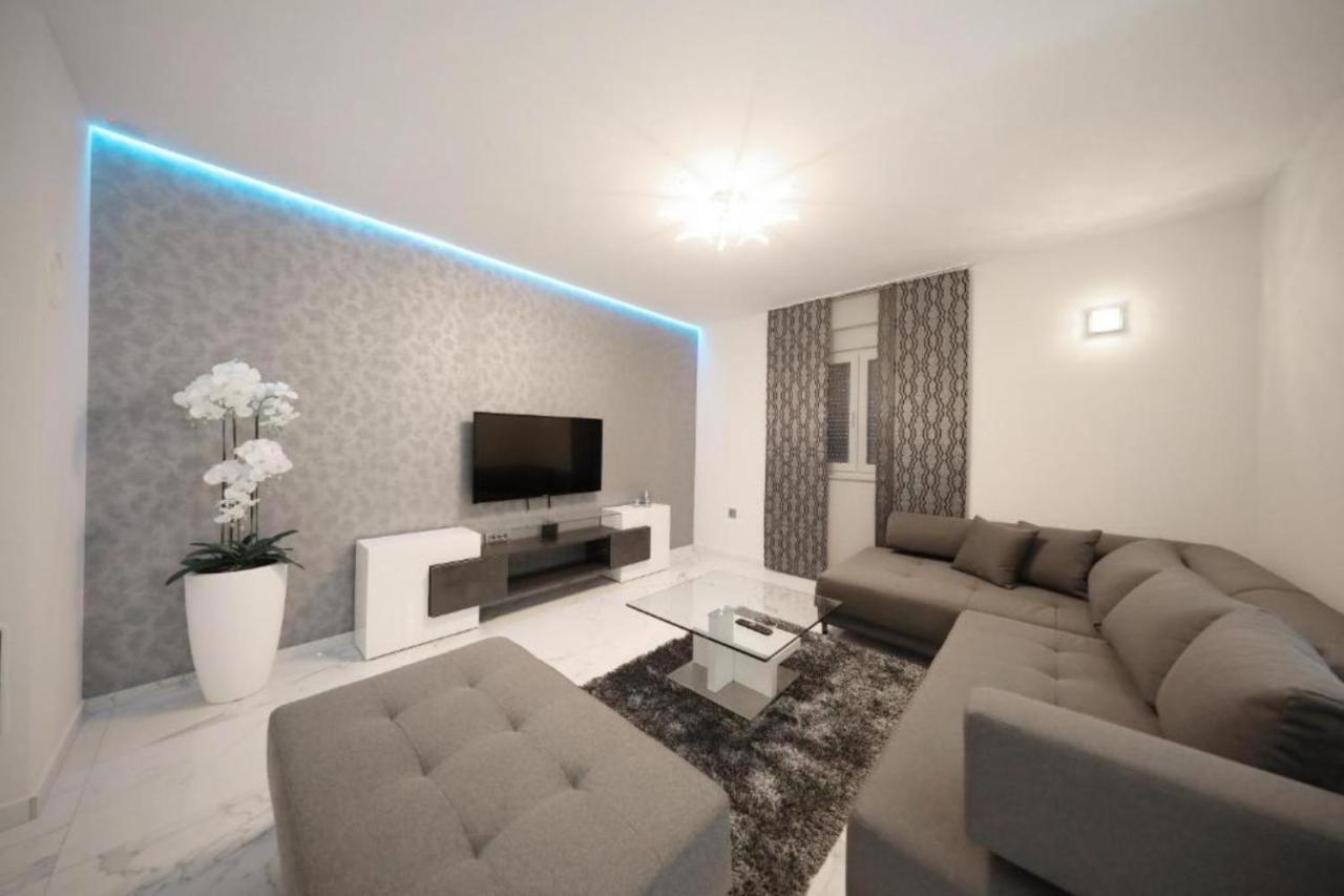 Luxury Majpruz Suites I Zára Kültér fotó